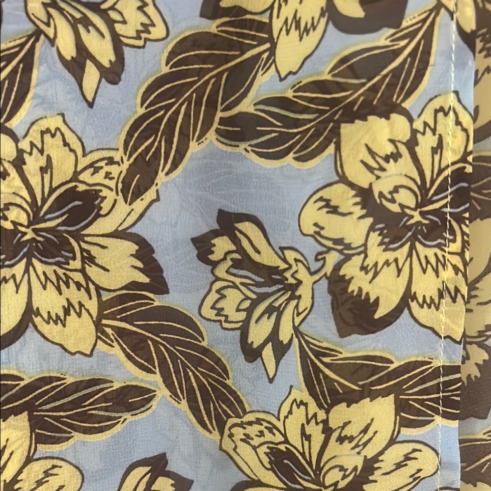 Floral Sheer Women's Top - Picture 3 of 6